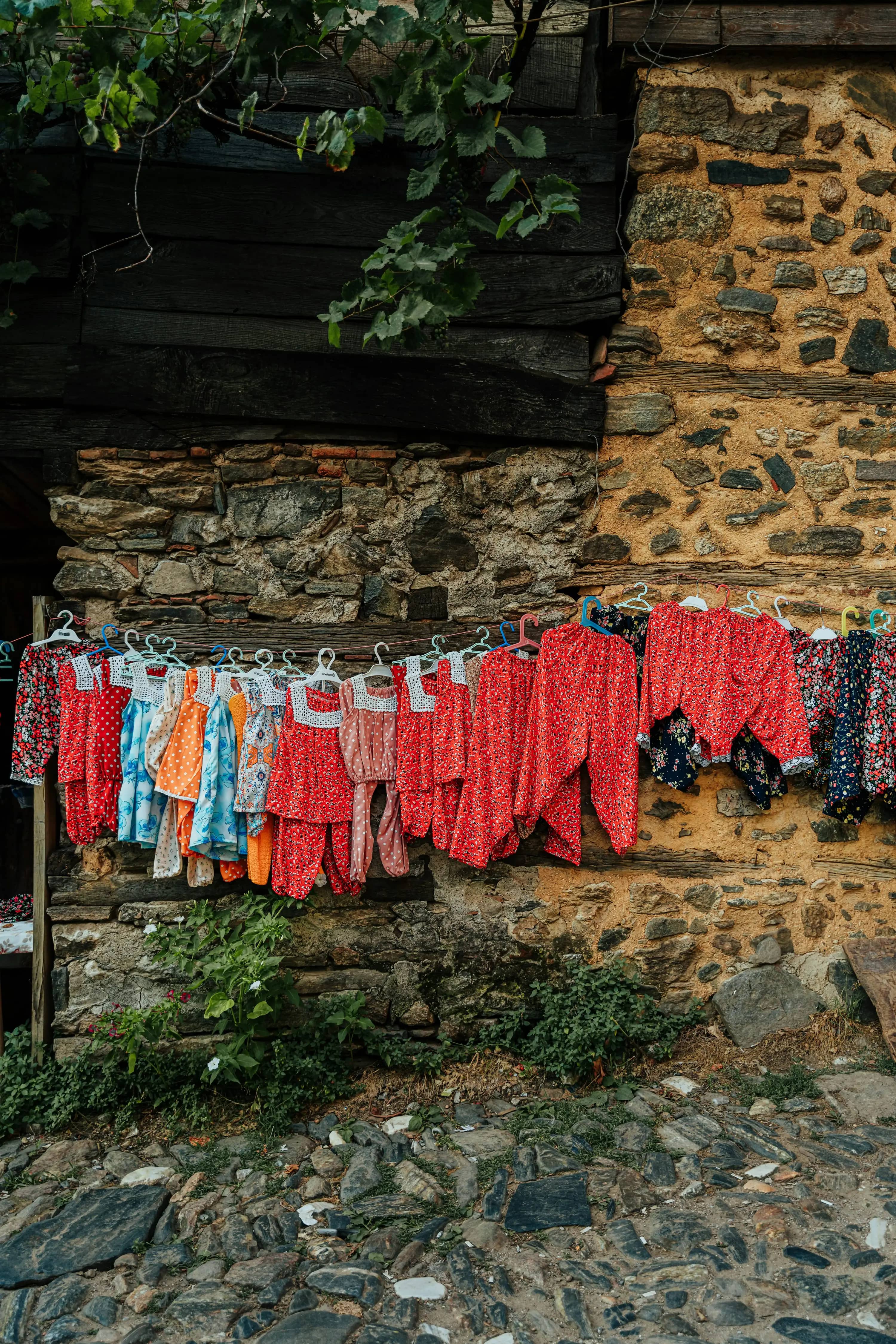 Kinderkleidung sparen mit Tausch-Apps